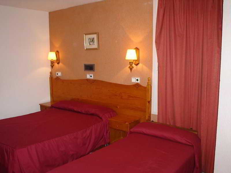 Hotel Cabo De Mar Пеніскола Екстер'єр фото