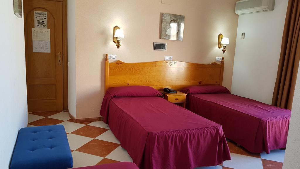 Hotel Cabo De Mar Пеніскола Номер фото